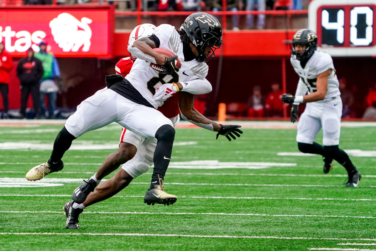 NU vs. Purdue 2023 - Quinton Newsome tackles TJ Sheffield